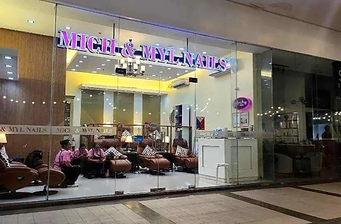 Unit Near Naia Terminal 3 *