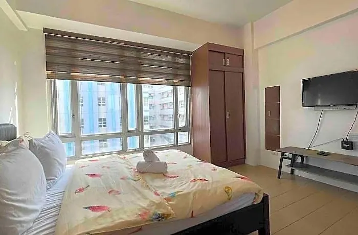 Unit Near Naia Terminal 3 *